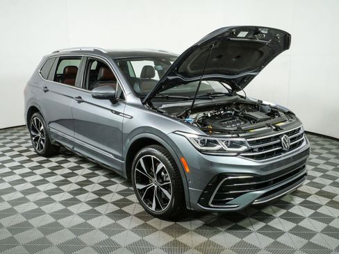 Used 2022 Volkswagen Tiguan SEL R-Line AWD/4WD image 36
