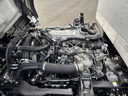 Used 2024 Chevrolet Low Cab Forward 4500 XD image 28