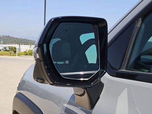 Used 2025 Chevrolet Silverado EV LT w/ LT Premium Package image 19