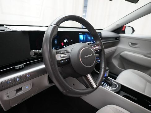 Used 2024 Hyundai Kona SEL AWD/4WD image 8