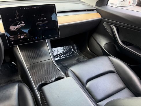 Used 2020 Tesla Model 3 Standard Range Plus RWD image 41