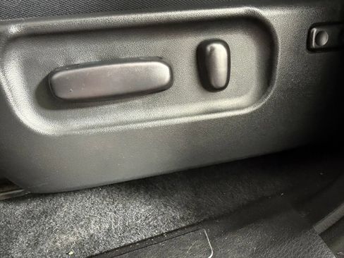Used 2023 Toyota Tacoma SR5 AWD/4WD image 32