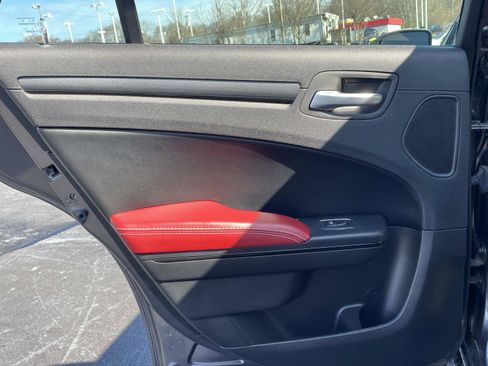 Used 2013 Chrysler 300 S image 11