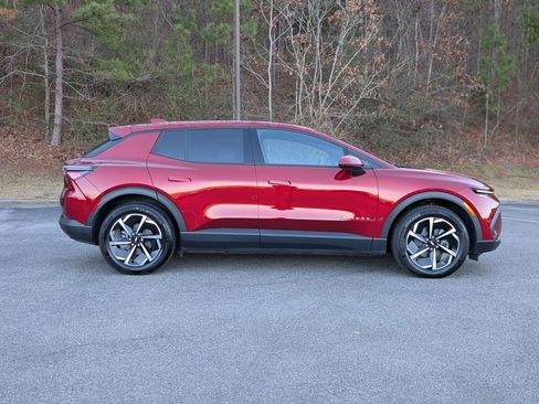 Used 2025 Chevrolet Equinox EV LT image 10