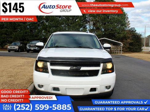 Used 2011 Chevrolet Suburban LT image 3