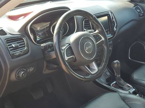 Used 2018 Jeep Compass Limited AWD/4WD image 10