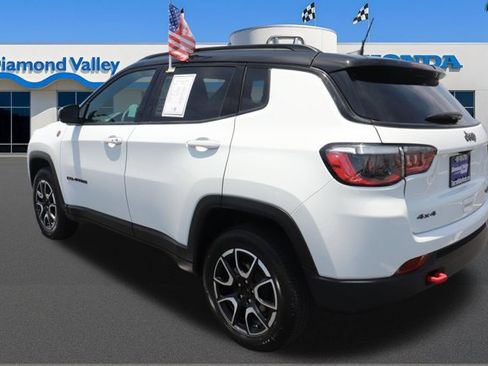 Used 2025 Jeep Compass Trailhawk AWD/4WD image 4