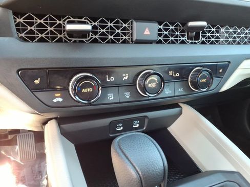 Certified 2024 Honda Accord EX image 17
