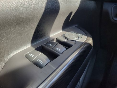 Used 2018 GMC Acadia SLT w/ LPO, Cargo Package image 22