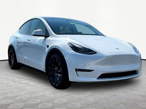 Used 2023 Tesla Model Y Performance AWD/4WD image 3