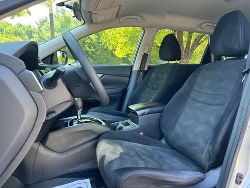Used 2014 Nissan Rogue SV w/ SV Family Package AWD/4WD image 12