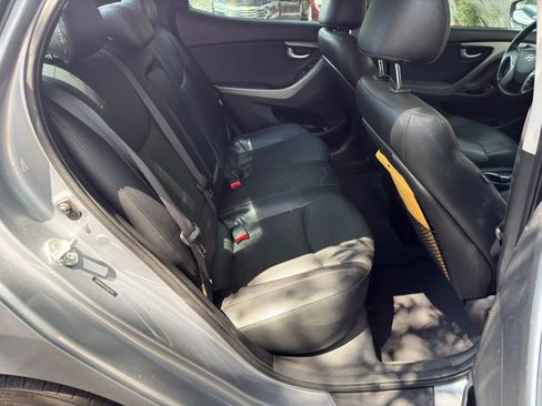 Used 2015 Hyundai Elantra Limited FWD image 17