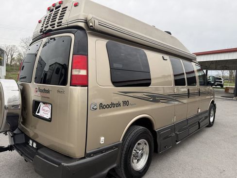 Used 2010 Chevrolet Express 3500 Extended w/ Power Package RWD image 25