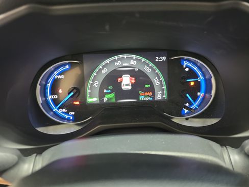 Used 2024 Toyota RAV4 LE AWD/4WD image 18