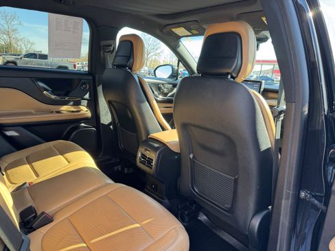 Used 2020 Lincoln Corsair Reserve image 16