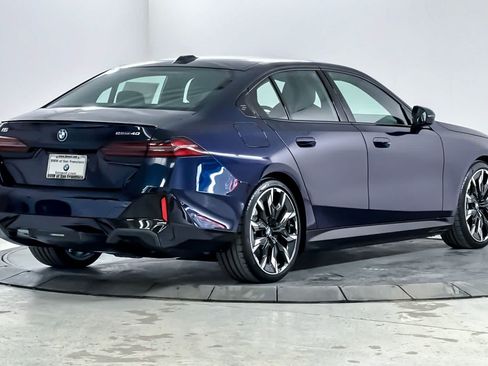 New 2027 BMW i5 eDrive40 w/ M Sport Package RWD image 2