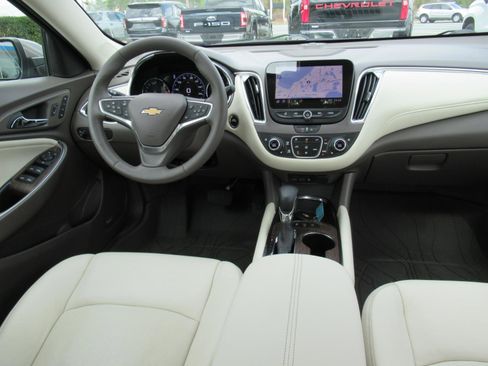 Used 2023 Chevrolet Malibu LT image 13