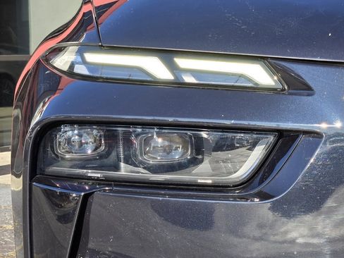 Used 2023 BMW X7 xDrive40i w/ M Sport Package image 12