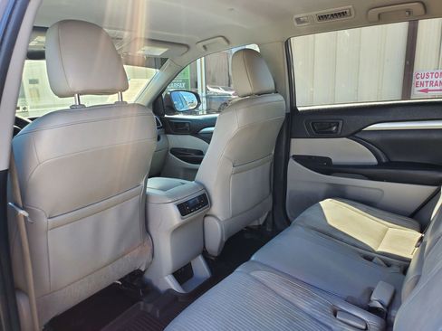 Used 2019 Toyota Highlander Plus image 4