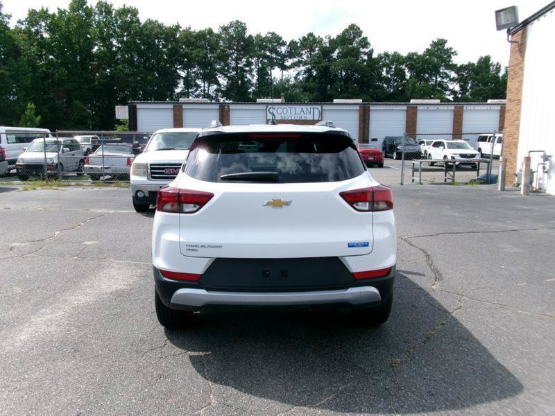 Used 2025 Chevrolet TrailBlazer LT AWD/4WD image 7