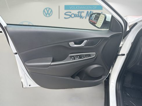 Used 2023 Hyundai Kona SEL w/ Convenience Package FWD image 19