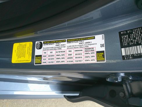 Used 2023 Toyota Corolla LE image 28