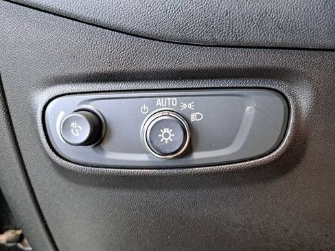 Used 2022 Chevrolet Equinox RS FWD image 13