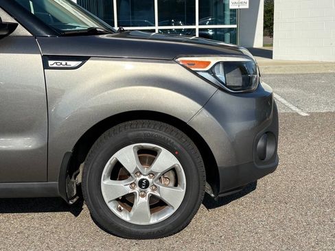 Used 2018 Kia Soul FWD image 20