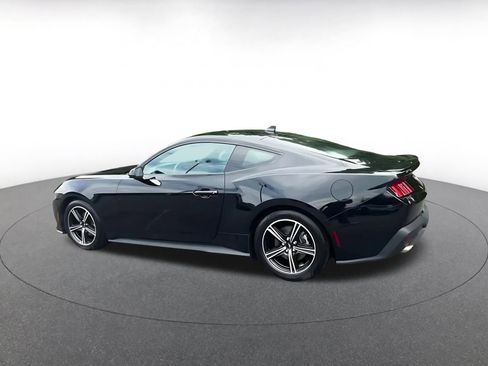 Used 2024 Ford Mustang Premium image 10