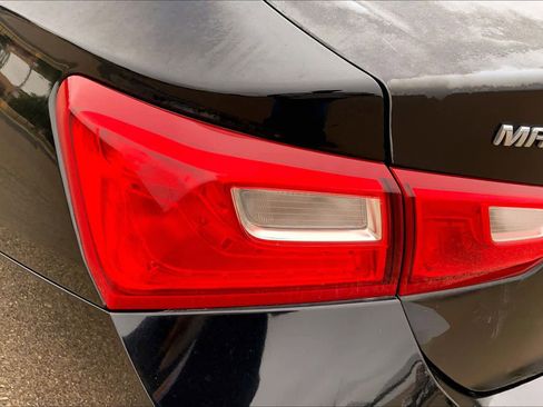 Used 2017 Chevrolet Malibu LT FWD image 28