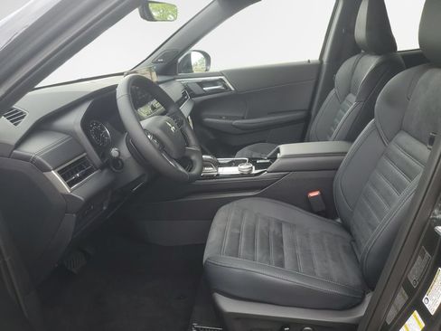 New 2026 Mitsubishi Outlander LE AWD/4WD image 12
