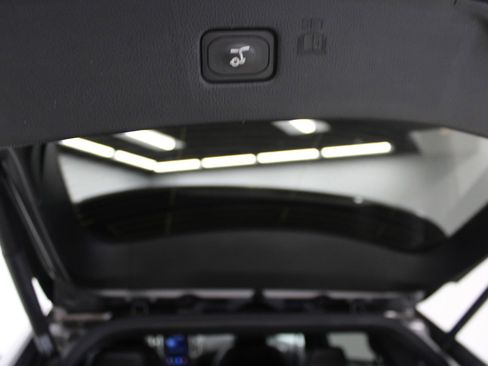 Used 2022 Ford Edge ST-Line image 9