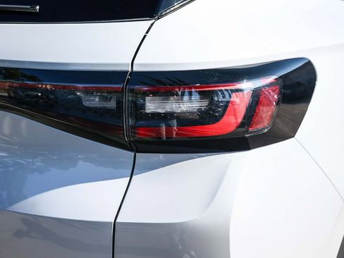 New 2025 Volkswagen ID.4 Pro S image 11