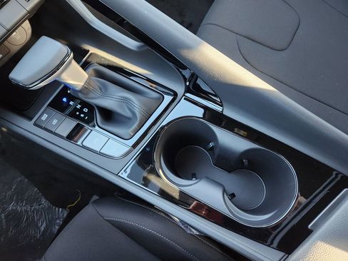 New 2025 Hyundai Elantra SEL FWD image 21