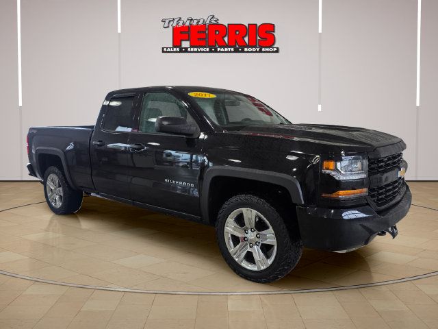 Used 2017 Chevrolet Silverado 1500 Custom w/ Custom Convenience Package AWD/4WD image 7