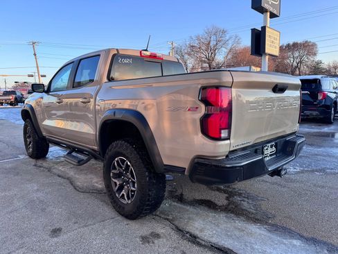 Used 2024 Chevrolet Colorado ZR2 w/ ZR2 Convenience Package III image 5