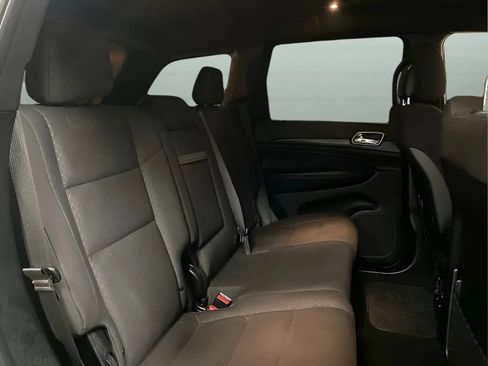 Used 2019 Jeep Grand Cherokee Laredo RWD image 14