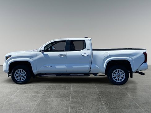Used 2024 Toyota Tacoma SR5 image 2