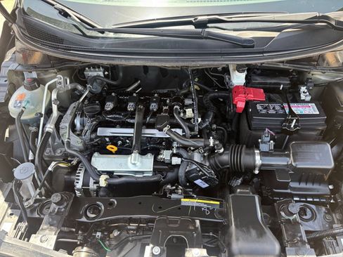 Used 2025 Nissan Versa SV FWD image 30