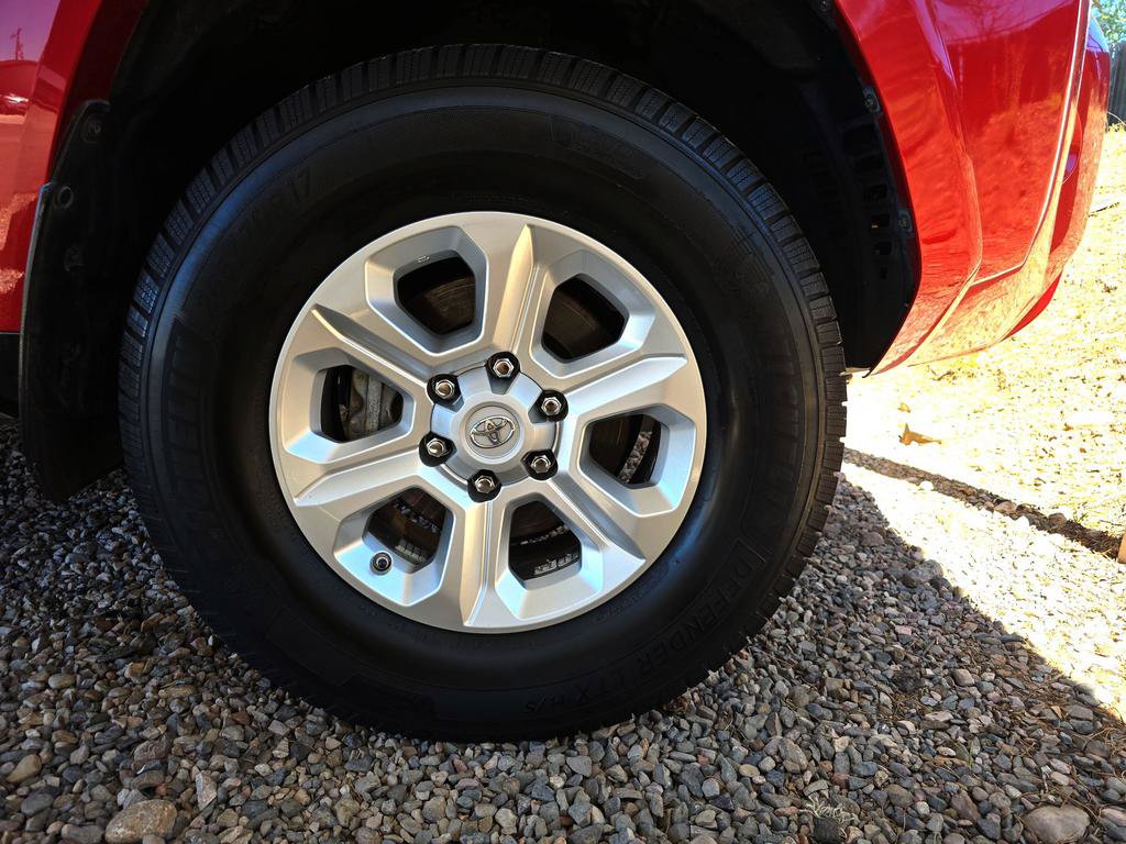 Used 2015 Toyota 4Runner SR5 AWD/4WD image 36