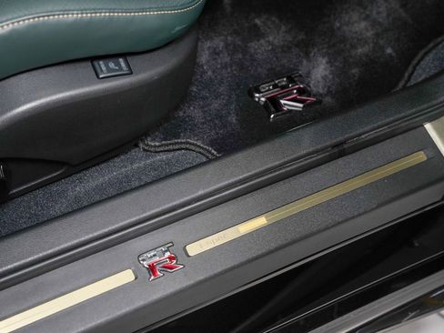 Used 2024 Nissan GT-R T-spec Dual-clutch 6-Speed Tra w/ Floor Mat Package image 34