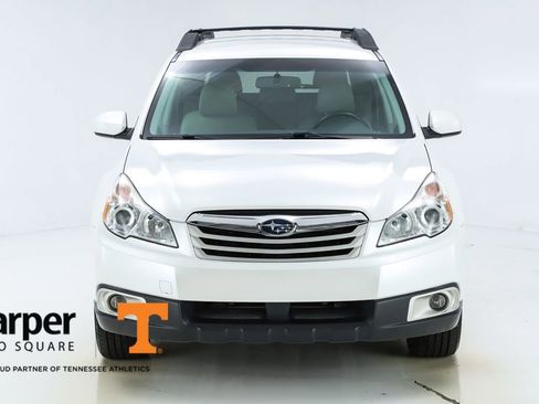 Used 2011 Subaru Outback 2.5i Premium image 16