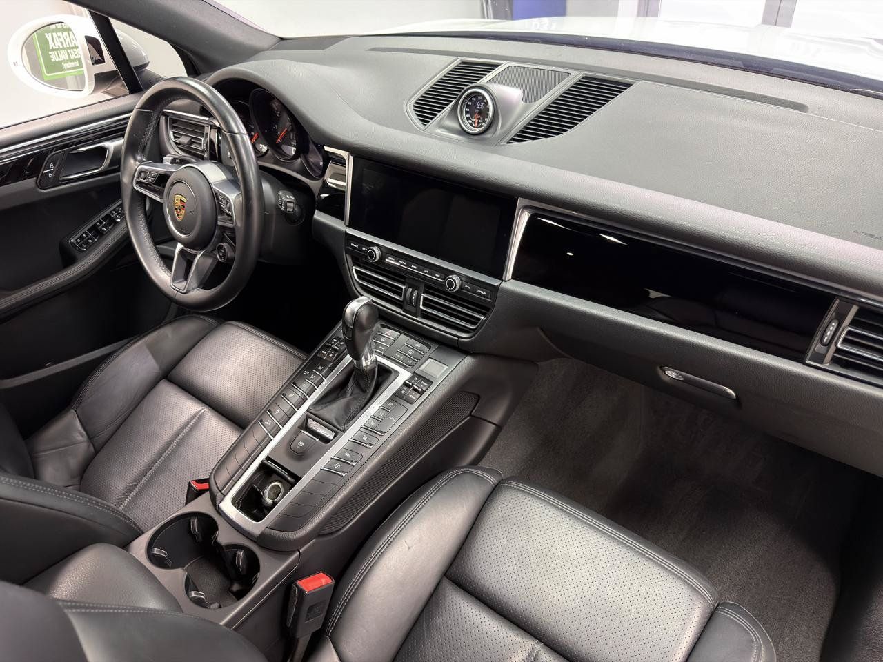 Used 2021 Porsche Macan AWD/4WD image 23
