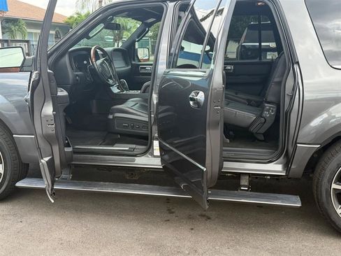 Used 2016 Lincoln Navigator L Reserve AWD/4WD image 20