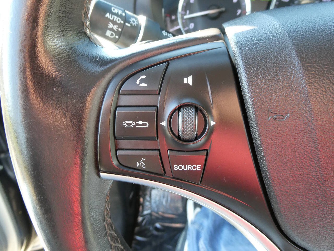 Used 2018 Acura MDX SH-AWD image 12