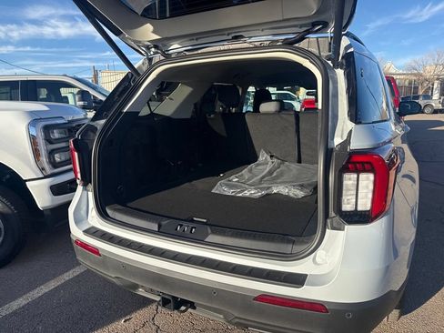 New 2026 Ford Explorer Active RWD image 14