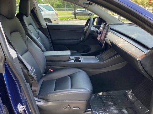 Used 2021 Tesla Model Y Long Range AWD/4WD image 18