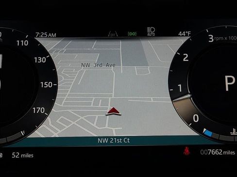 Used 2025 Land Rover Range Rover Long Wheelbase SE image 9