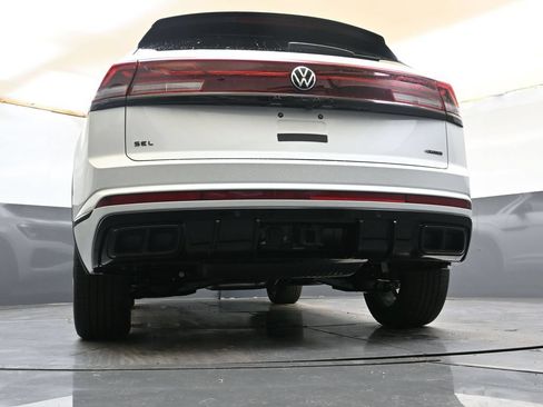 New 2026 Volkswagen Atlas Cross Sport SEL R-Line AWD/4WD image 42