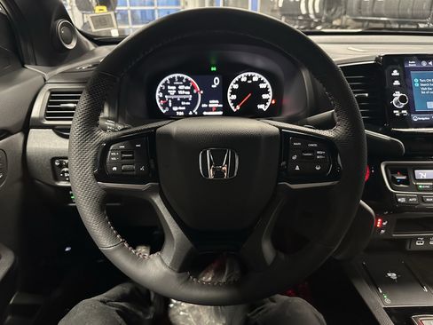 New 2026 Honda Ridgeline Black Edition image 10